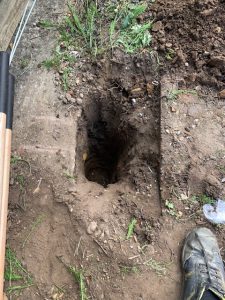 how_to_replace_a_fence_post_2_foot_hole How_To_Replace_A_Fence_rotten_Post _2_foot_hole