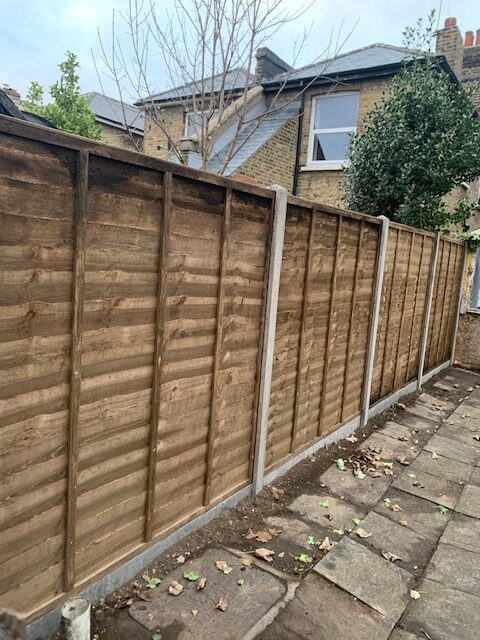 fencing_contractor_in_surbitom_epsom_fencing_lap_panel_concrete_post_concrete_gravel_board_before_and_after fencing_contractor_in_surbitom_epsom_fencing_lap_panel_concrete_post_concrete_gravel_board_before_and_after