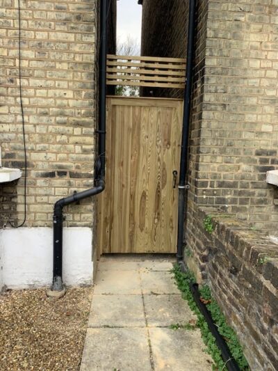 gate_fixing_tounge_and_grove