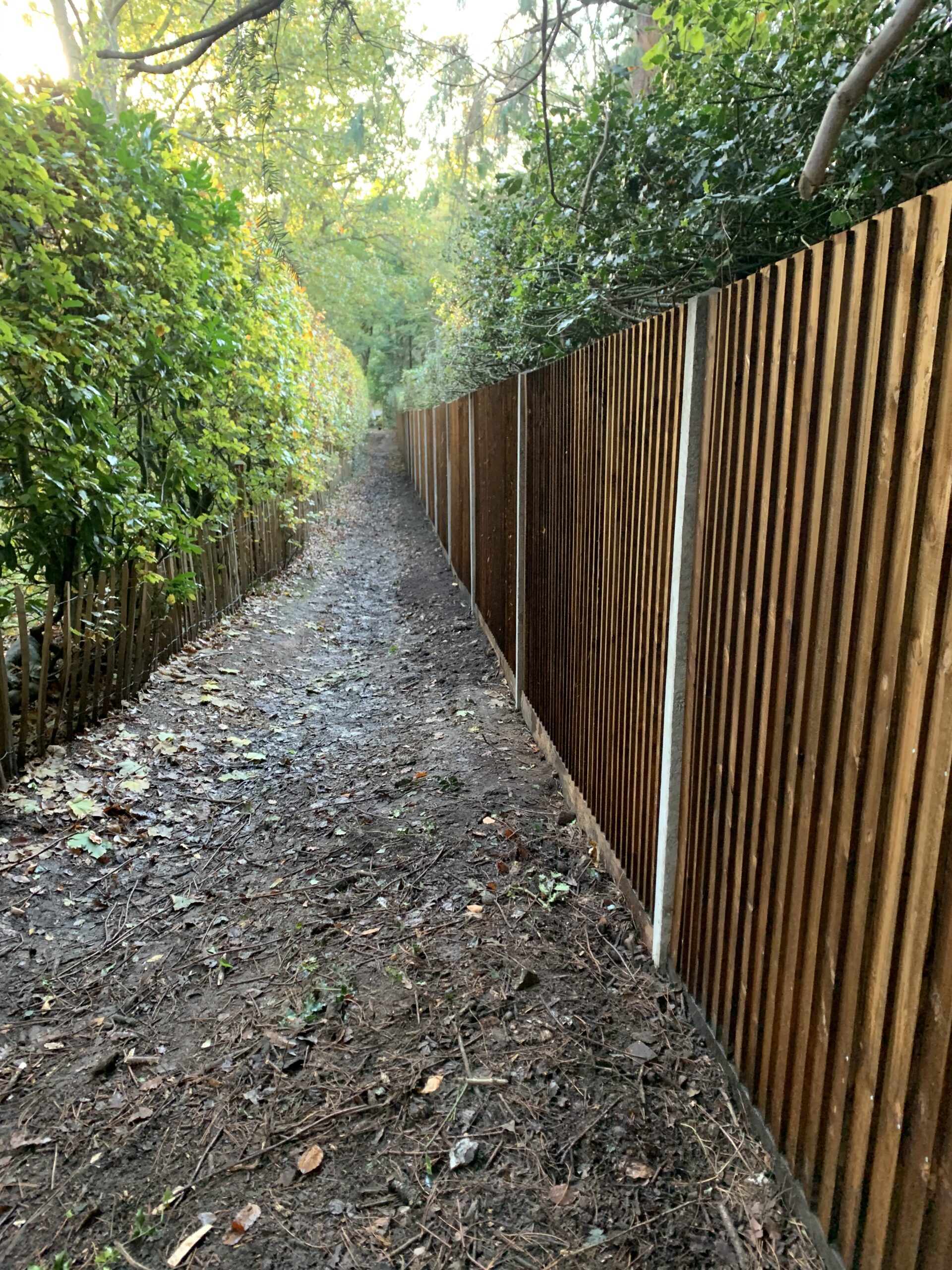 6_foot_featheredge_closeboard_fence_concrete_post_wooden_gravel_board 6_foot_featheredge_closeboard_fence_concrete_post_wooden_gravel_board