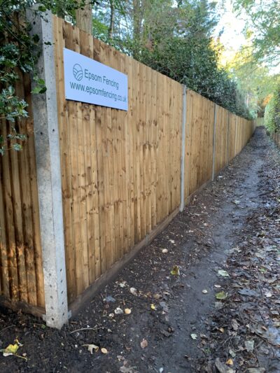 Fence_contractor_in_Kingston_featheredge_fence